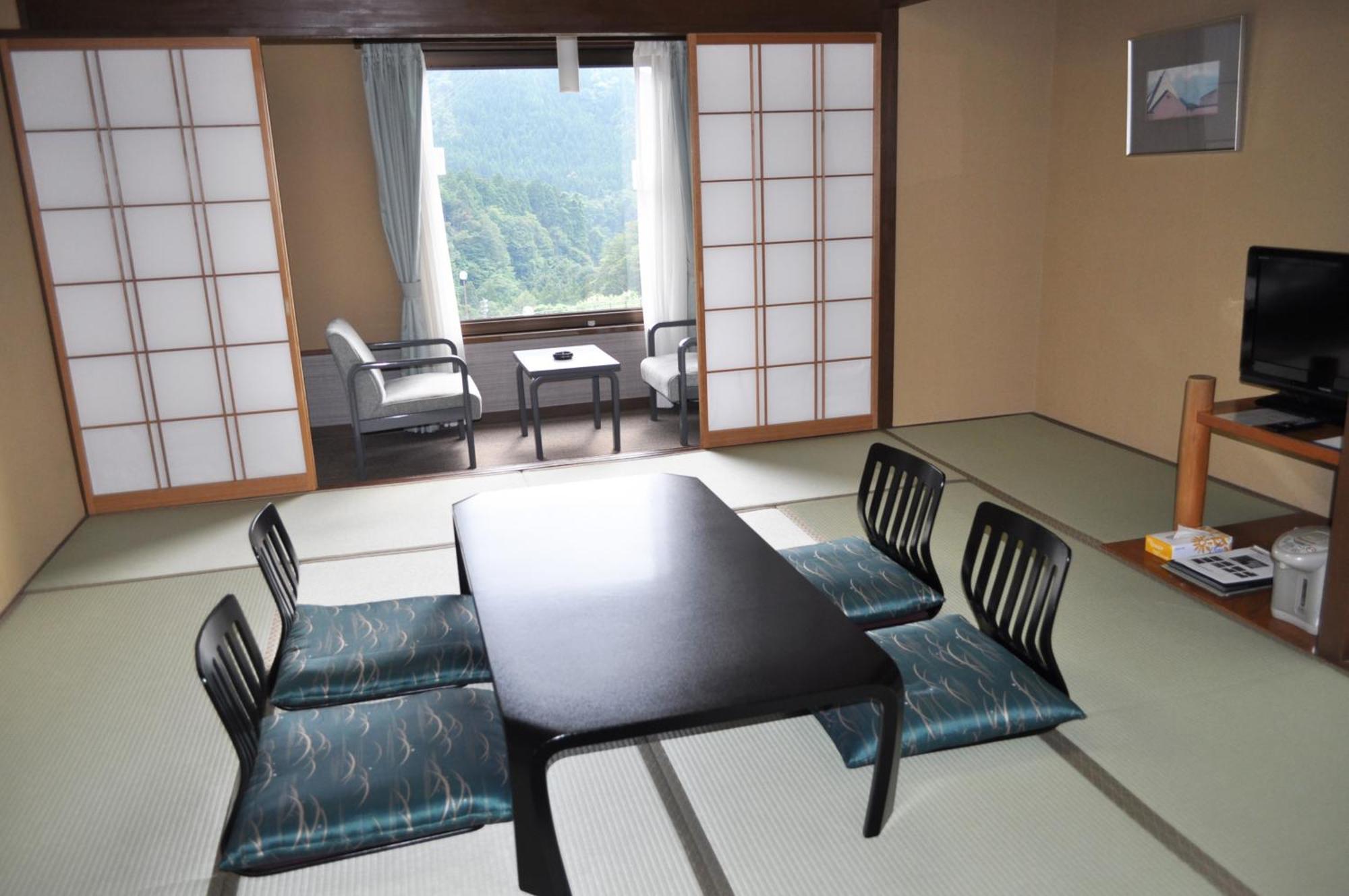 Tateyama Kokusai Hotel Toyama Station Chambre photo